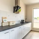 Yacht Kapitanski Apartman Wilkasy