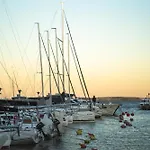 Yacht Kapitanski * Wilkasy